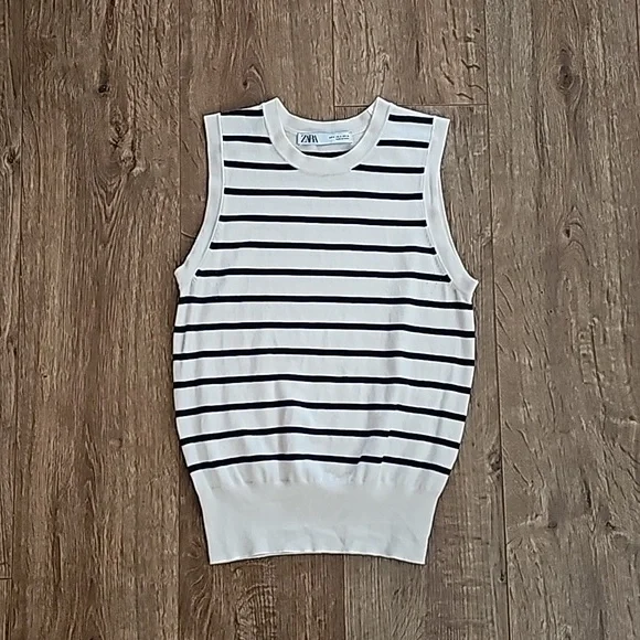 ZARA Cream & Navy Top, Size S - Picture 1 of 2